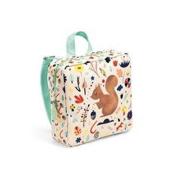 Rucsac Djeco, In padure